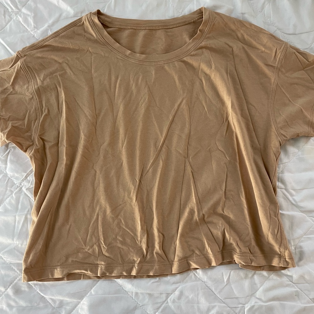 Lululemon crop short sleeve shirt in tan